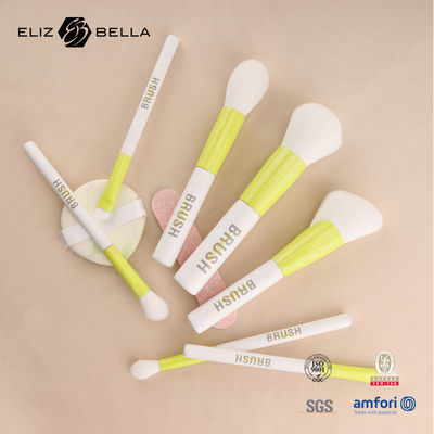 Güzellik İhtiyaçları ile Profesyonel Bir Görünüşe Uğramak