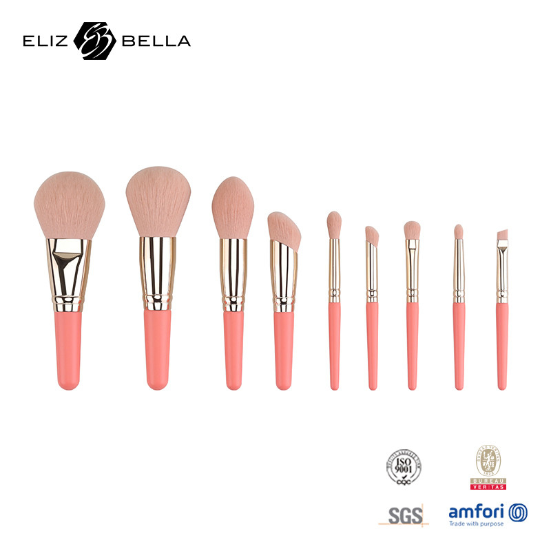 9PCS Şirin Makyaj Fırçaları Özel Yapılandırma Kısa Ahşap Talip ile 100% Sentetik Saç Özel Etiket OEM